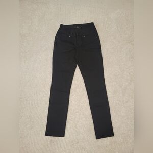 1822 Denim Classic Black Skinny Jeans